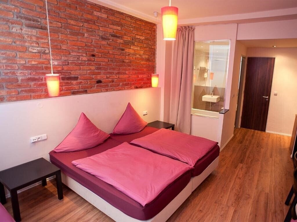 Отель Purpur Aparthotel 3*