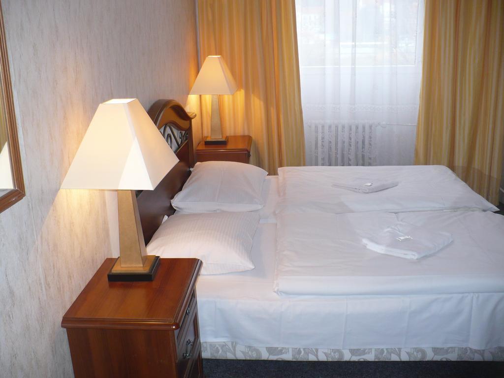 Фото Hotel Bohemians 3*