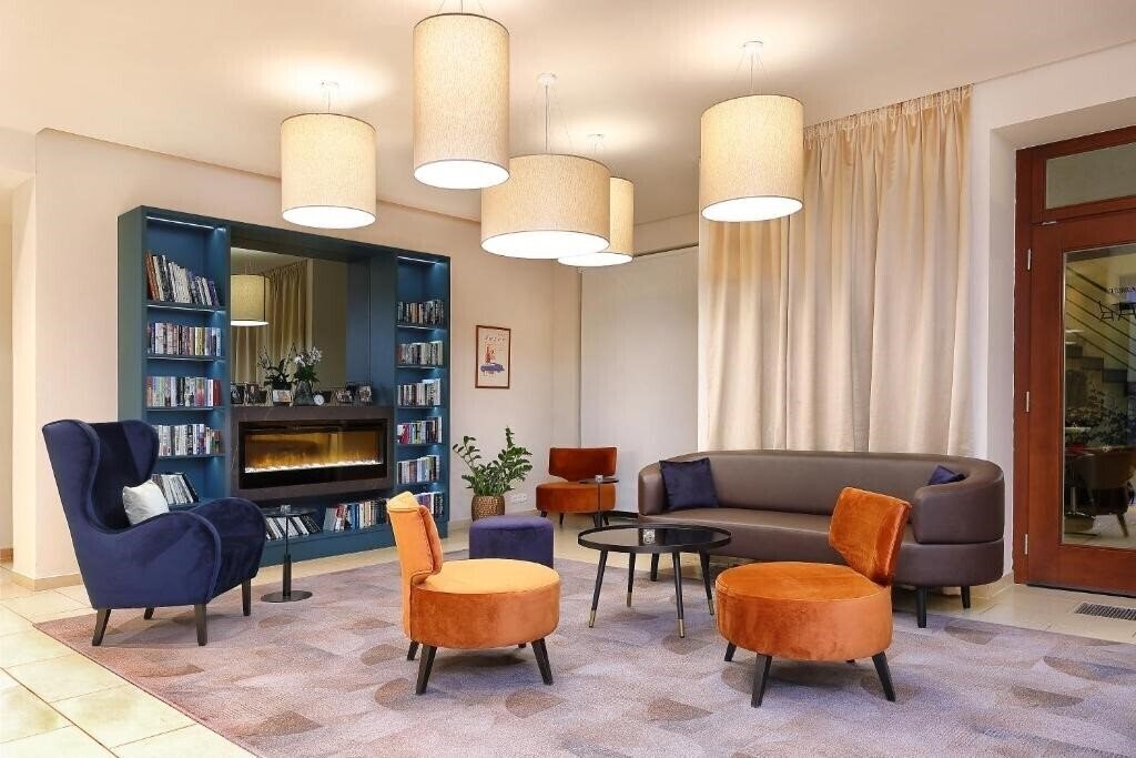 Фото Hotel Carol 3*