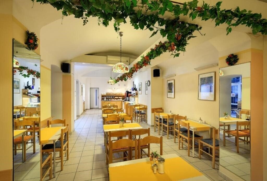 Зображення Hotel Golden City Garni 3*