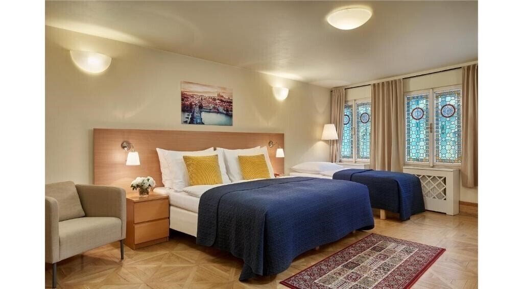 Готель Charles Bridge Residence 3*