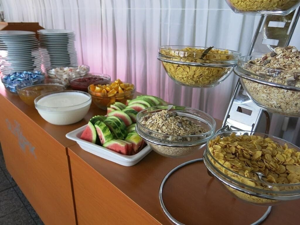 Фото Hotel Tristar 3*