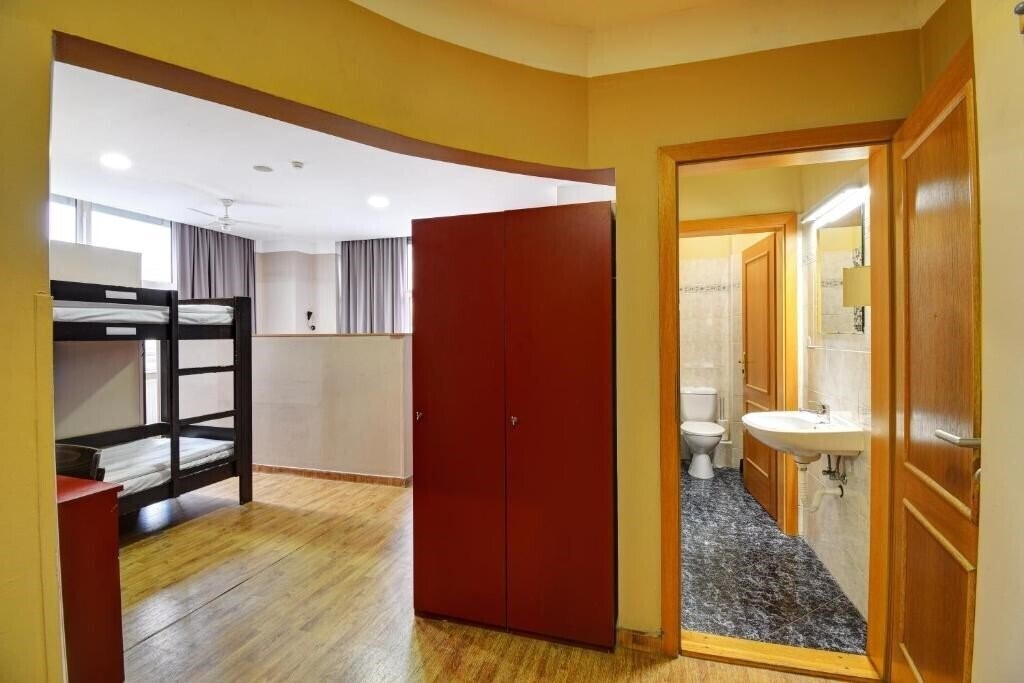 Фотографія Hostel Plus Prague 2*