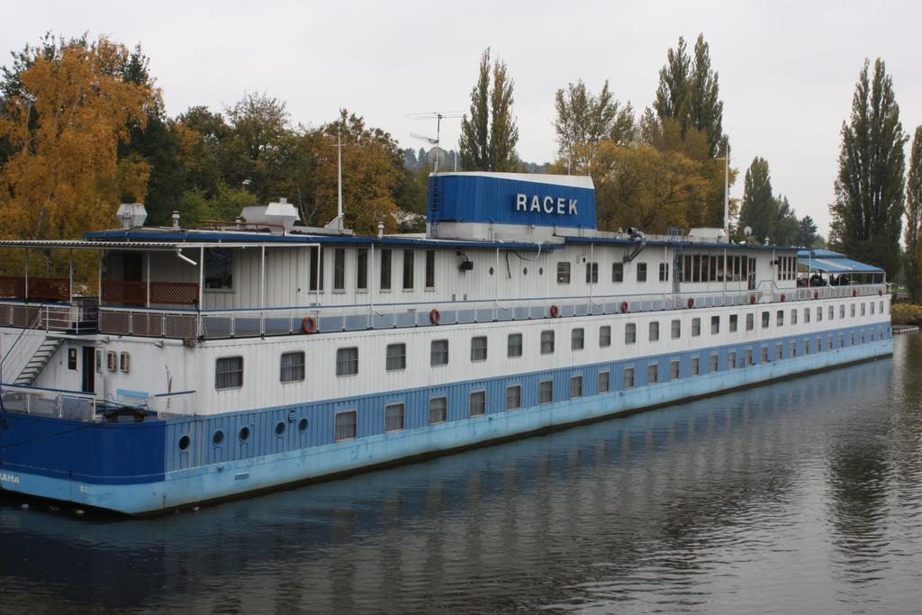 Готель Botel Racek 3*