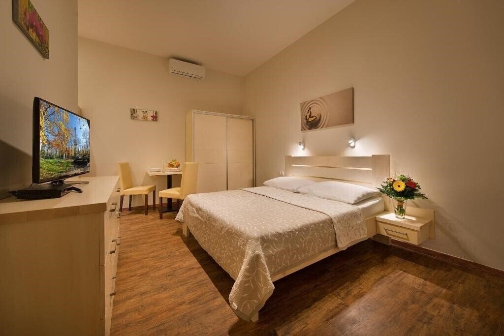 Отель Andel Apartments 3*