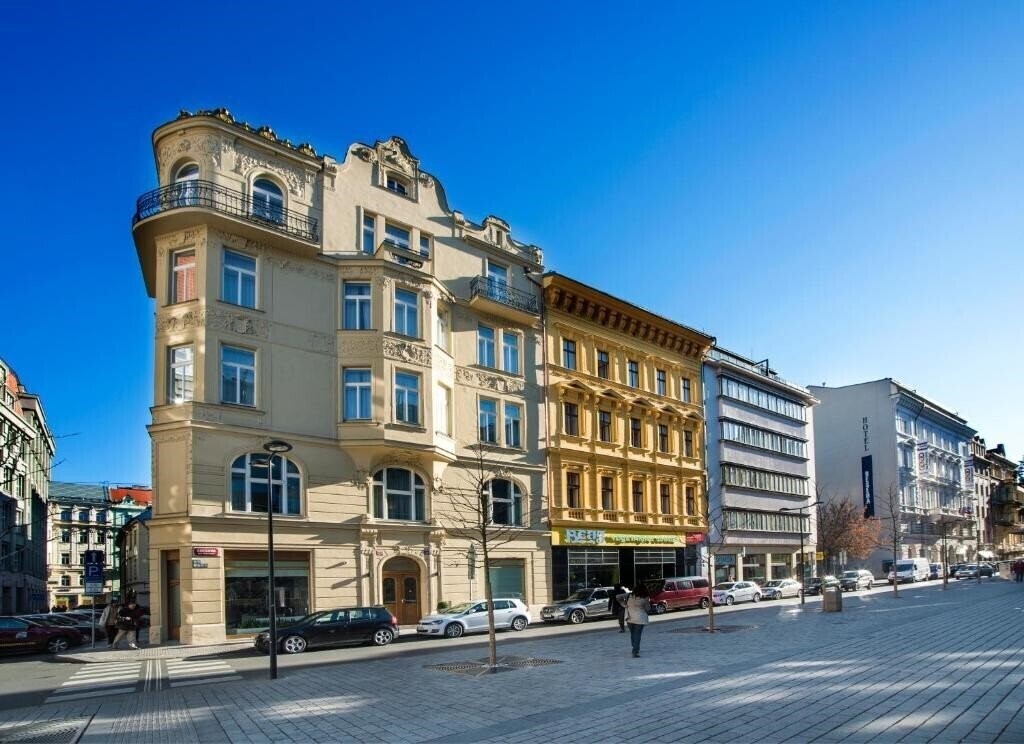 Готель Golden Crown 4*