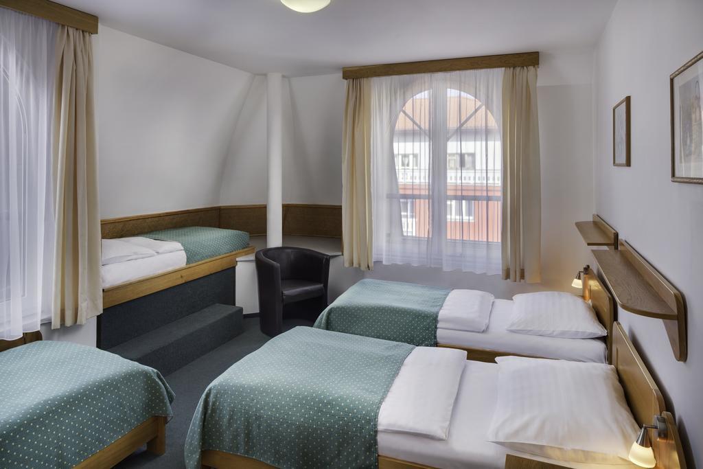 Фотографія Otar 3*