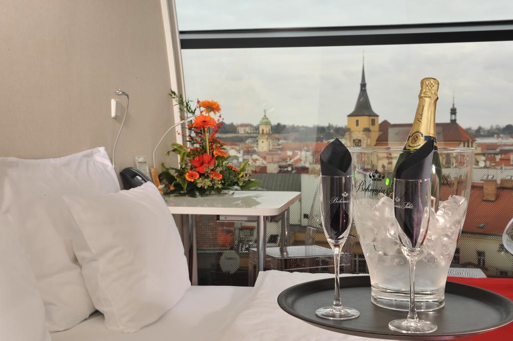 Отель Design Metropol Hotel Prague 4*