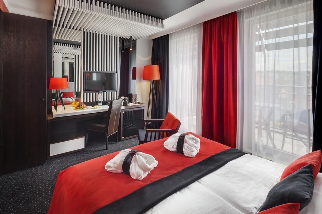 Зображення Clement 4*