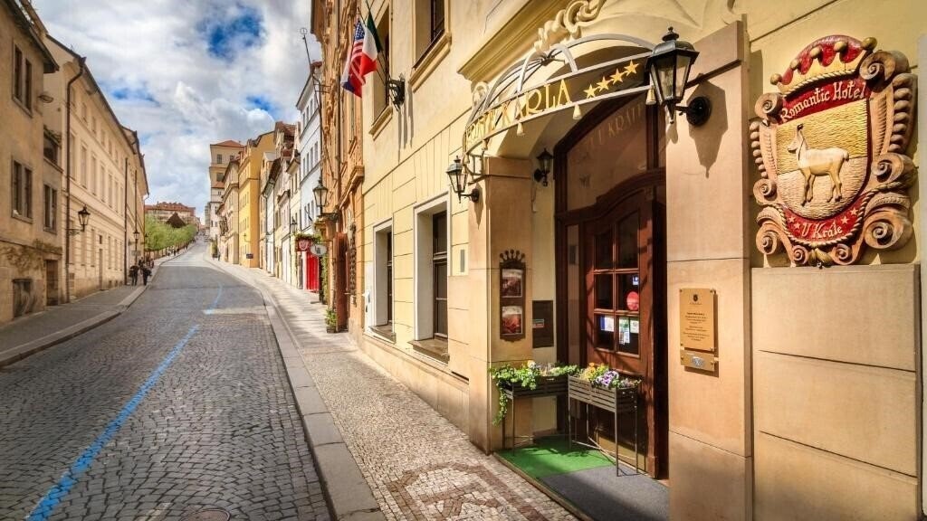 Готель King Charles 4*