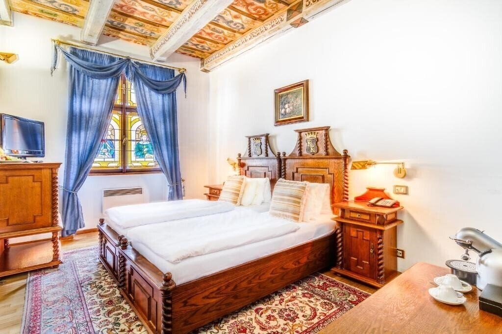 Фотографія King Charles 4*