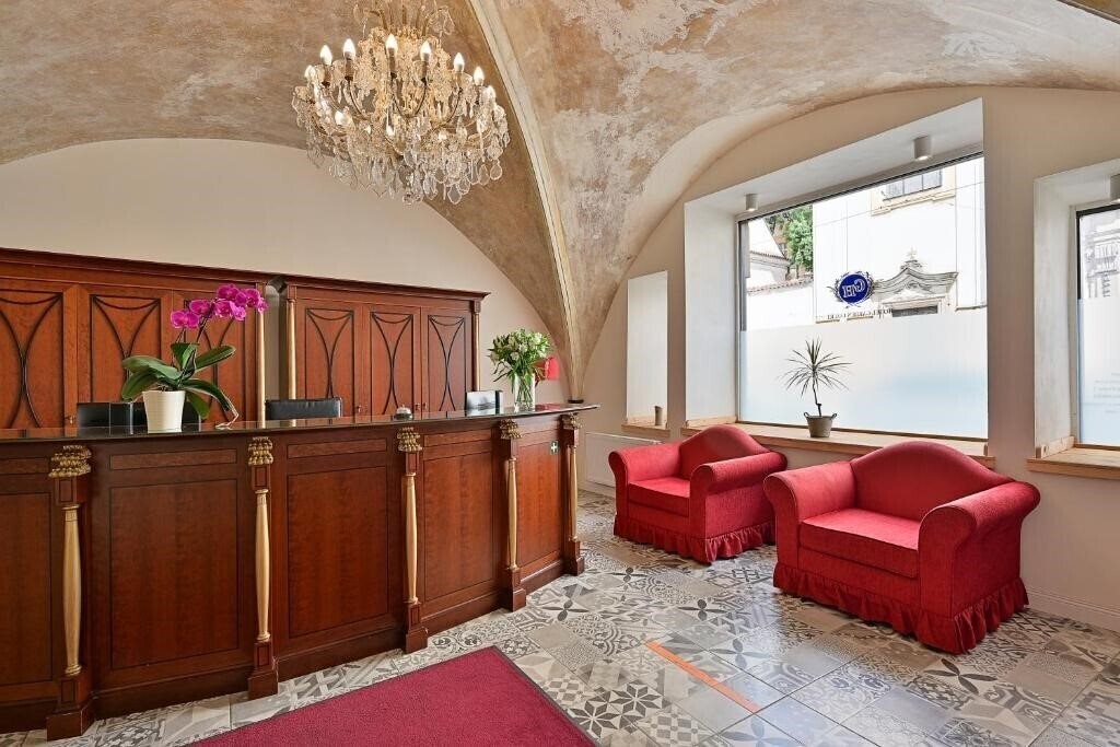 Изображение Garden Court 4*