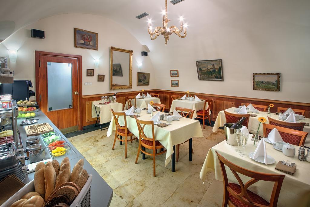 Фотографія Clementin Old Town 4*