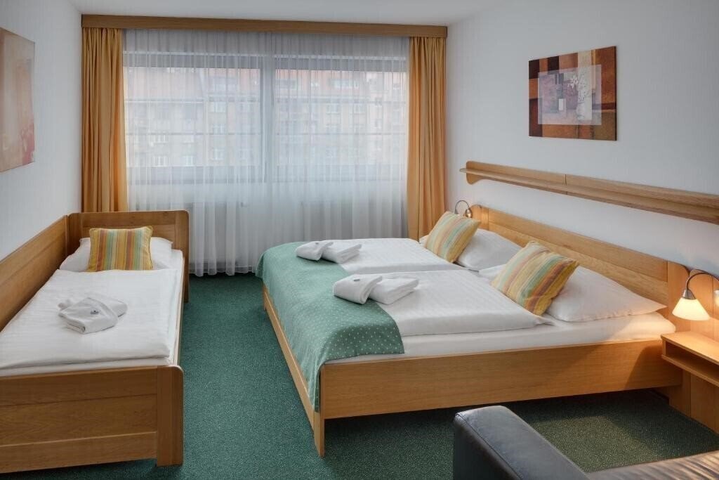 Фото Oya Hotel 3*