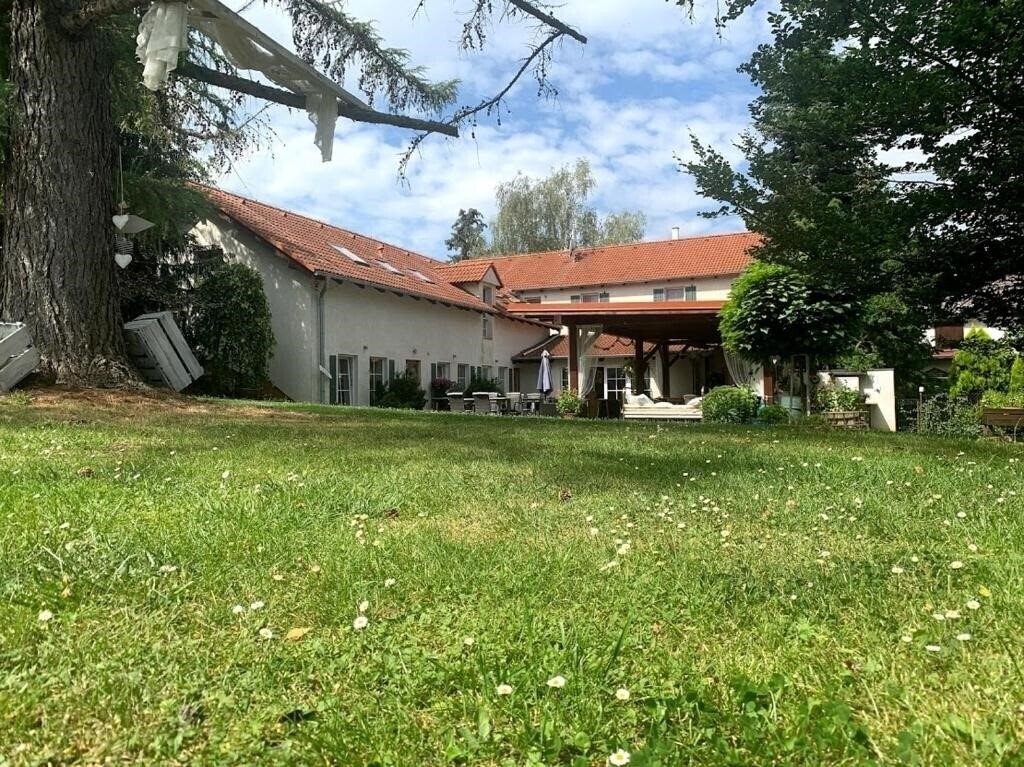Готель Alt Pension 3*
