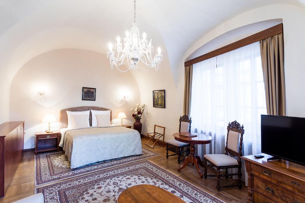 Картинка Aurus 4*