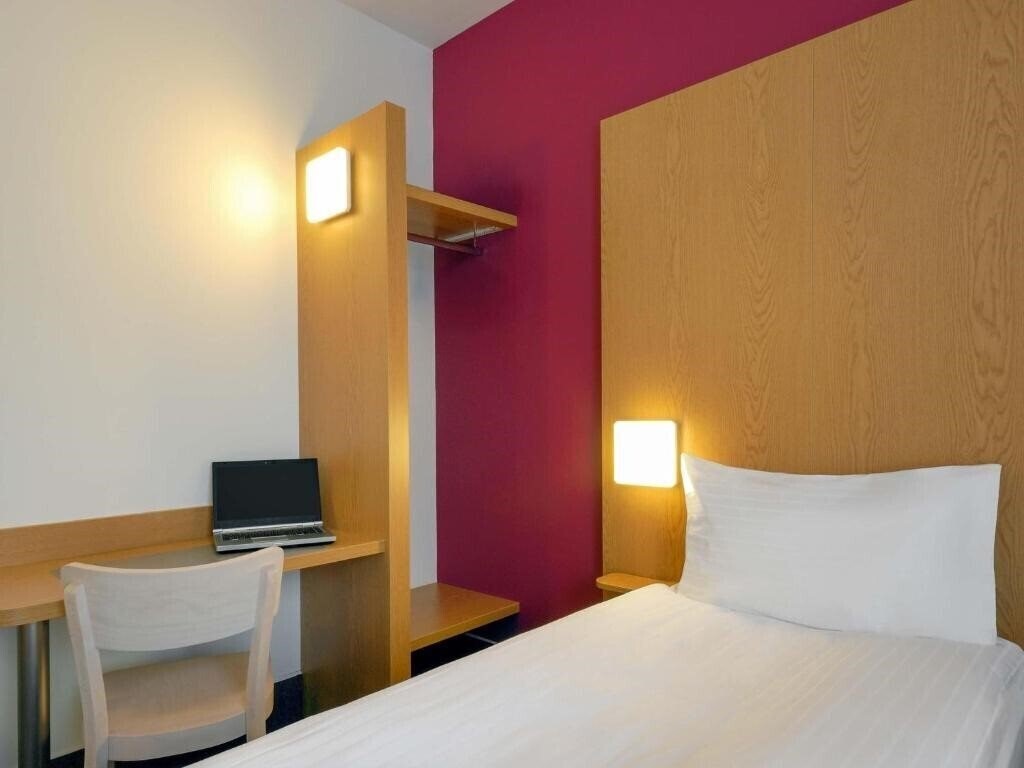 Фотографія B & B Hotel Prague-City 3*