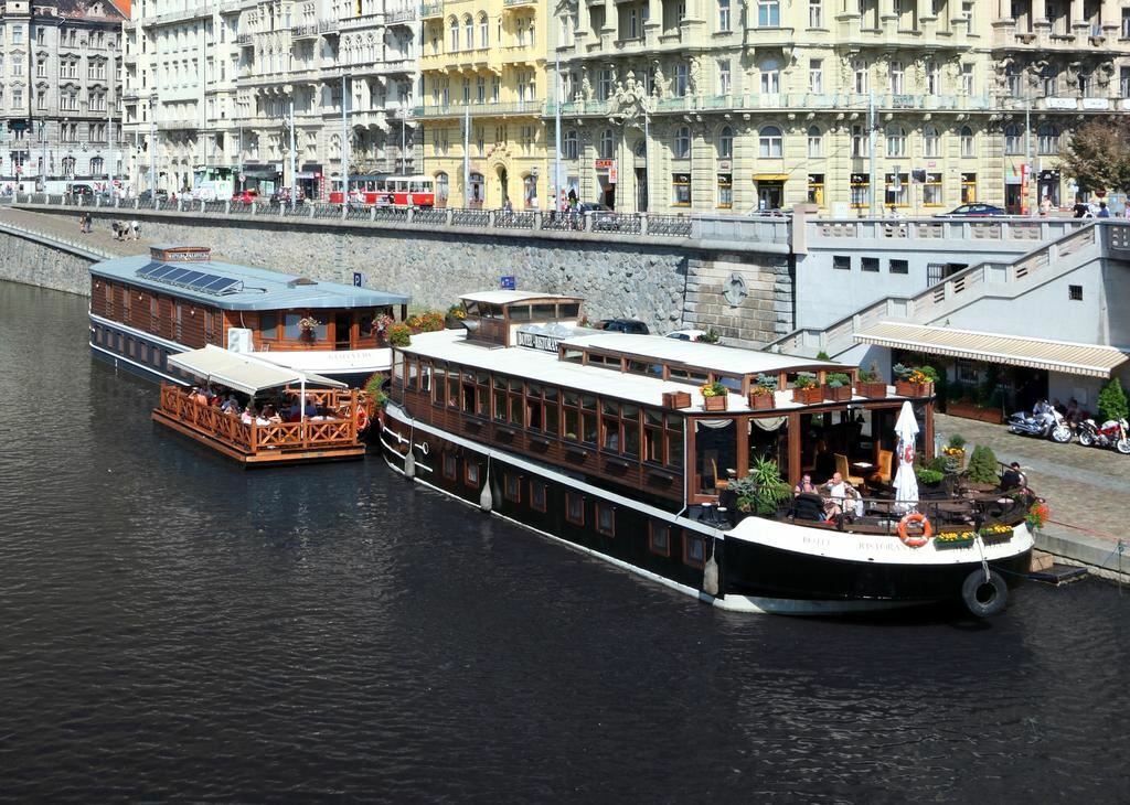 Фотографія Boat Hotel Matylda 4*