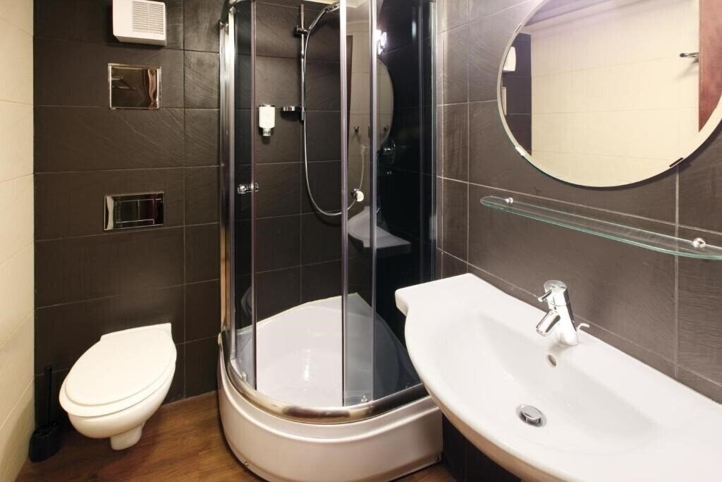 Фотографія Boat Hotel Matylda 4*