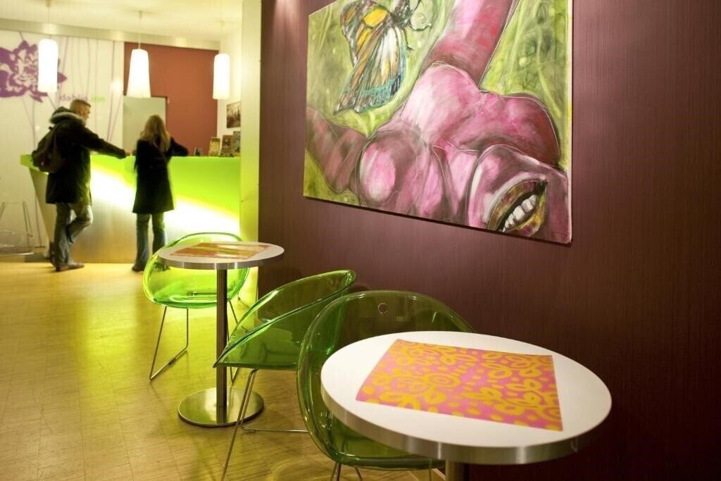 Отель Dahlia Inn 4*