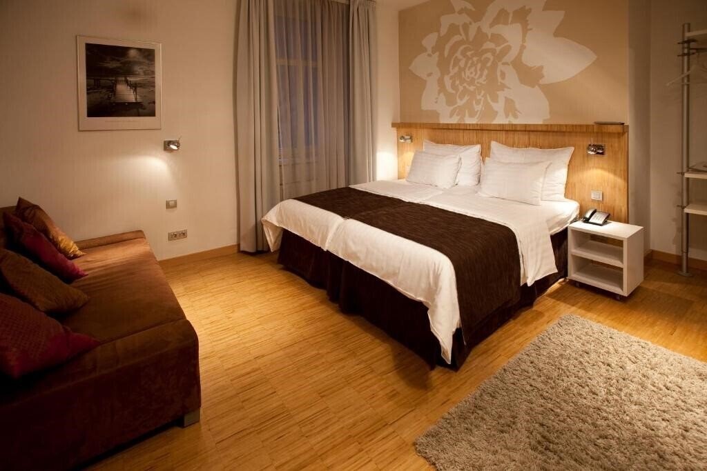 Фото Dahlia Inn 4*