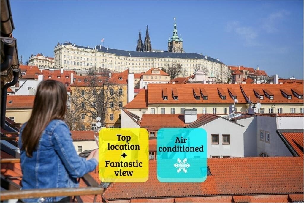 Готель Design Hotel Sax 4*