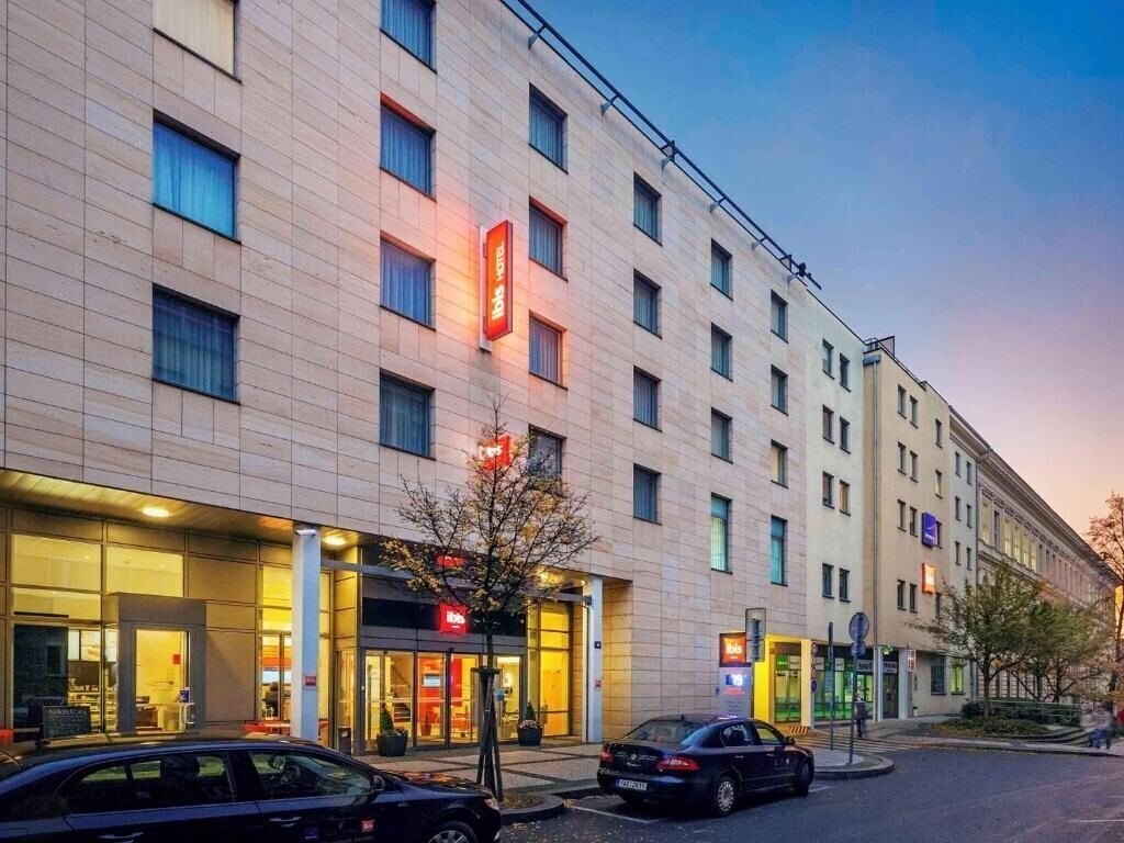 Готель Ibis Praha  Wenceslas Square 3*