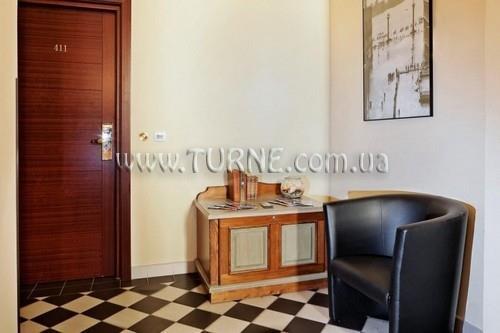 Готель Venezia Old Town 4*
