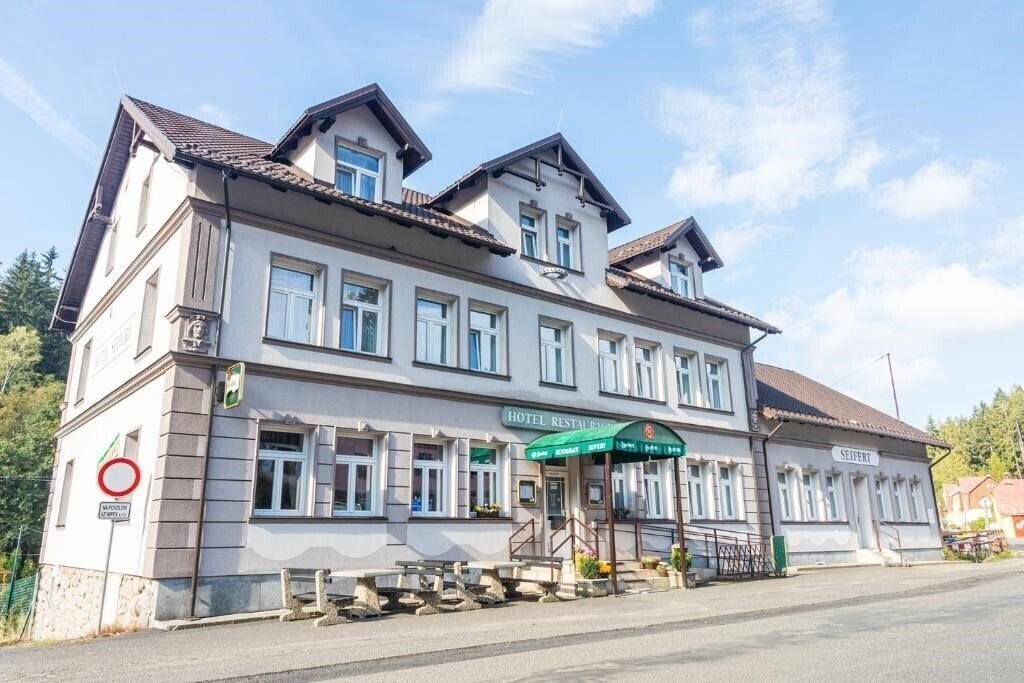 Отель Seifert 4*