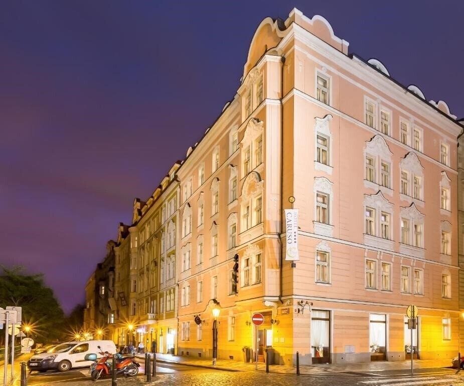 Отель Caruso 4*