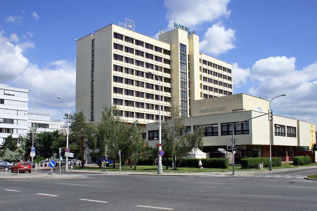Готель Ilf 3*
