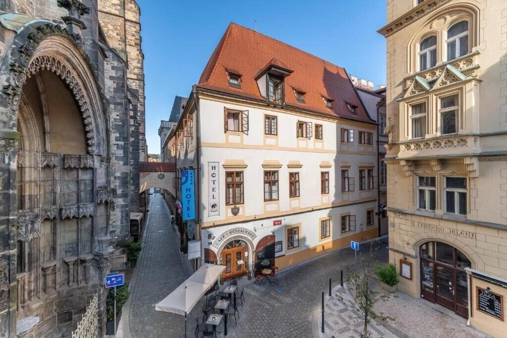 Готель Cerny Slon 4*