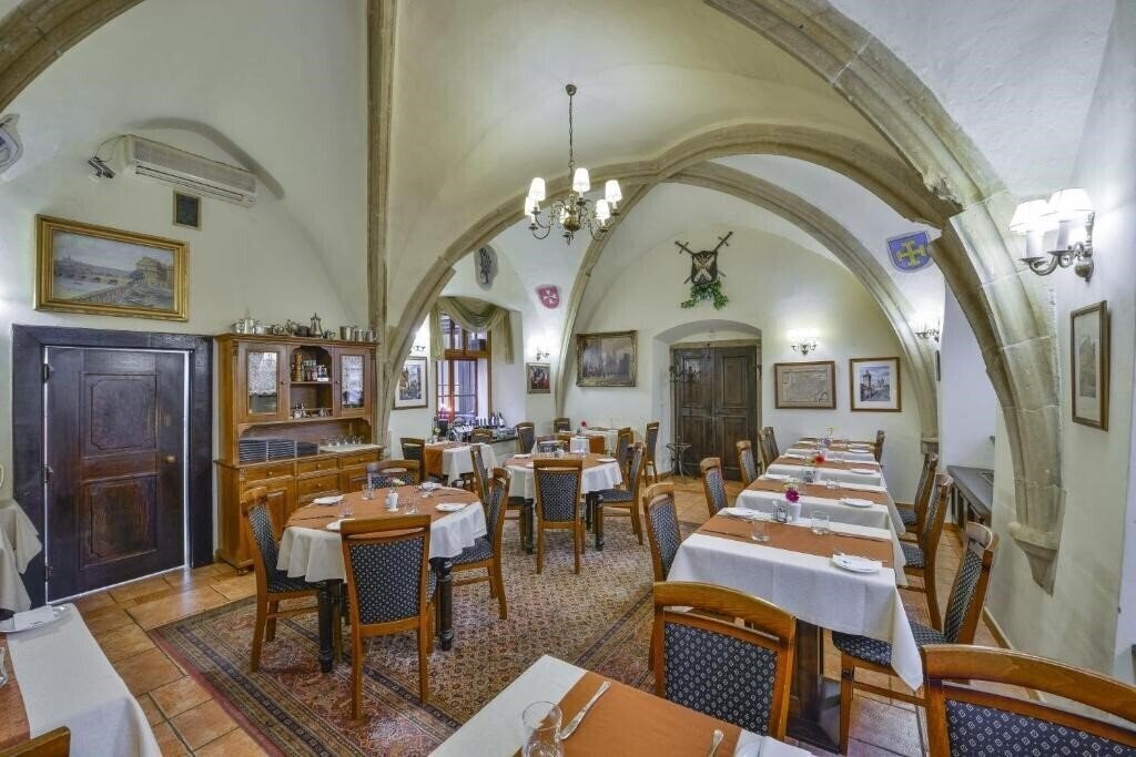 Картинка Cerny Slon 4*