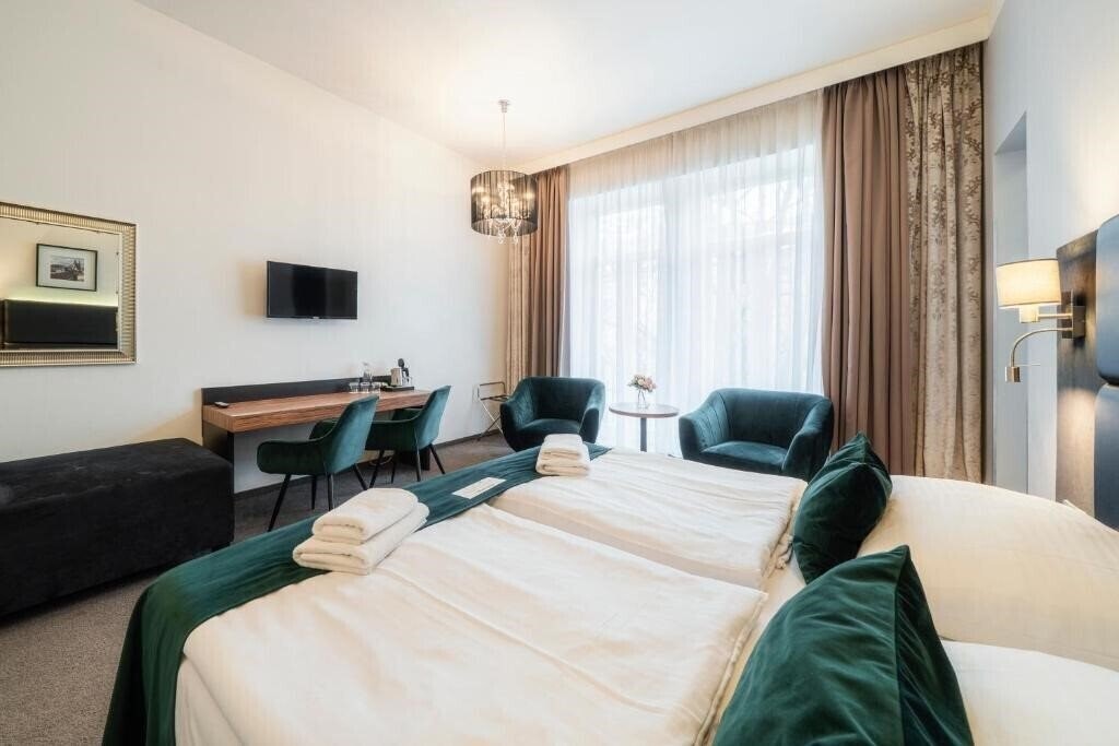 Картинка Noir 4*