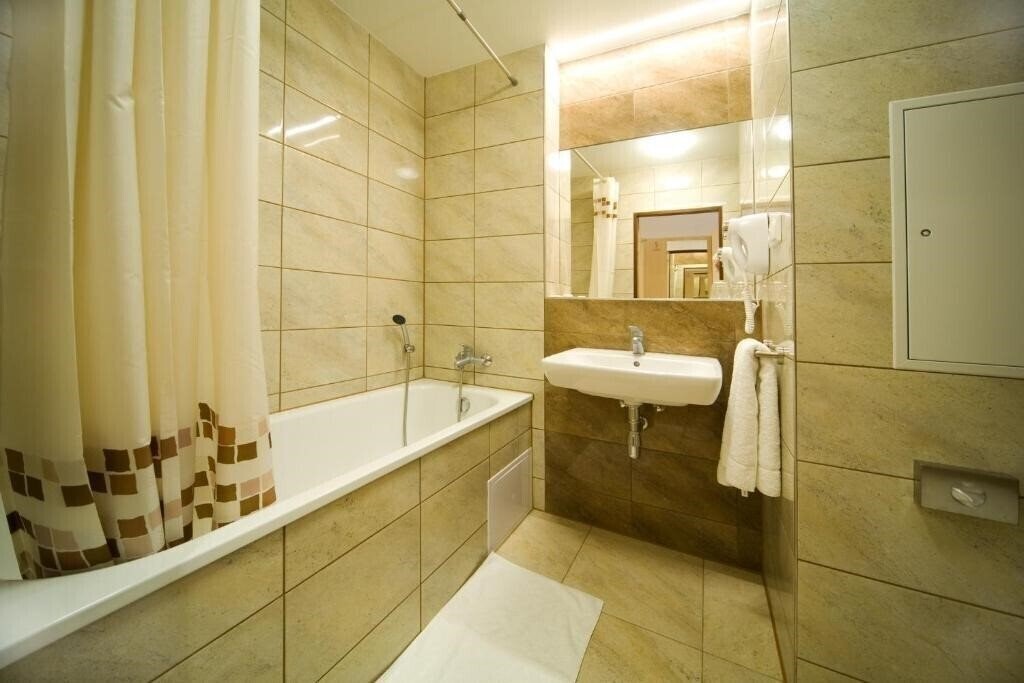 Фотографія Krystal 3*