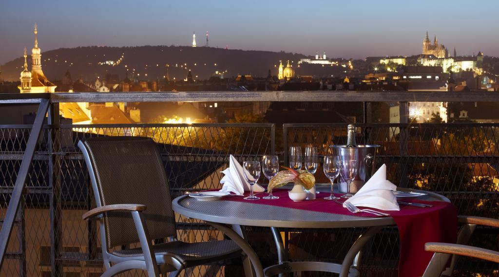 Готель Clarion Hotel Prague Old Town 4*