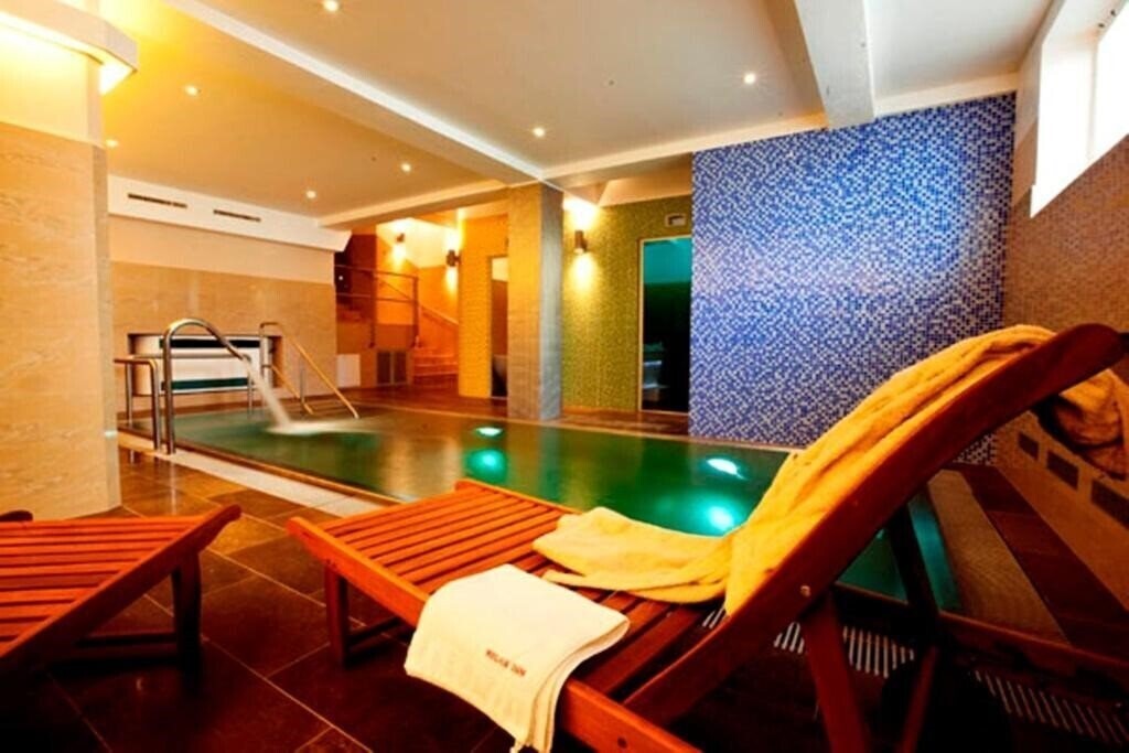 Готель Relax Inn 4*
