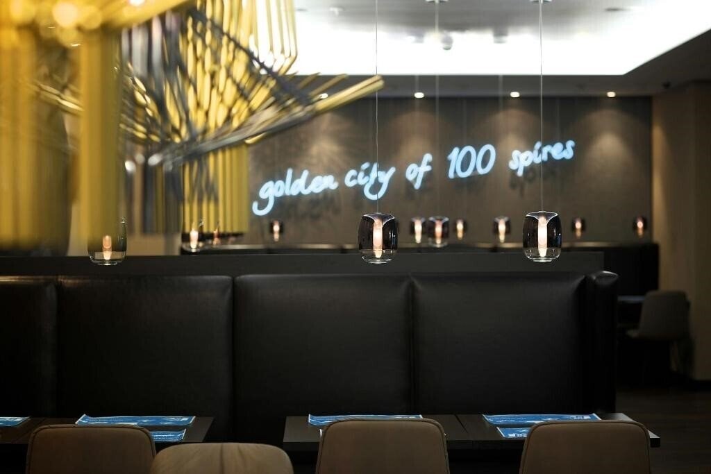 Картинка Motel One Praha 3*