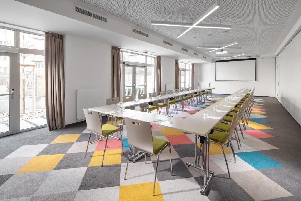 Картинка Comfort Hotel Prague City East 3*