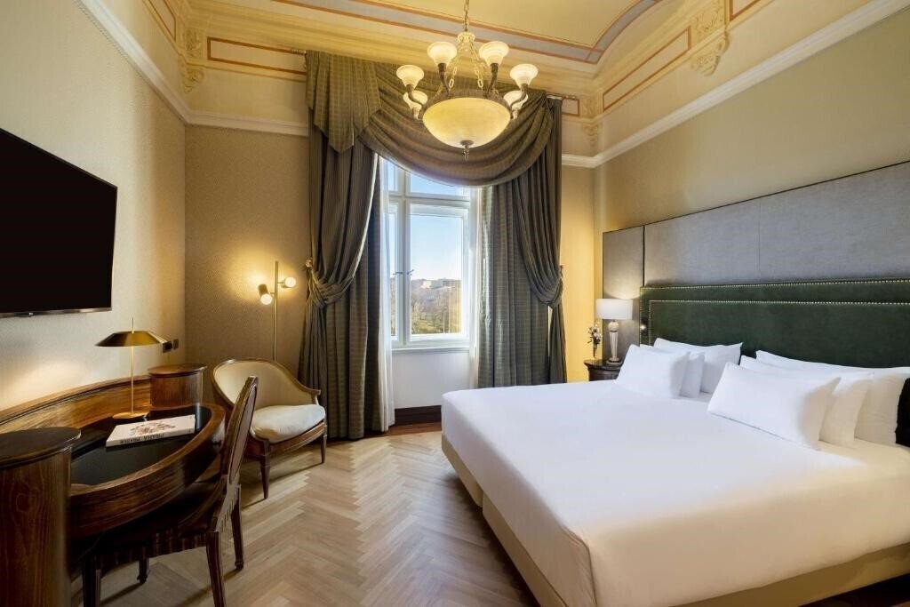 Фотография Nh Collection Prague Carlo Iv 5*