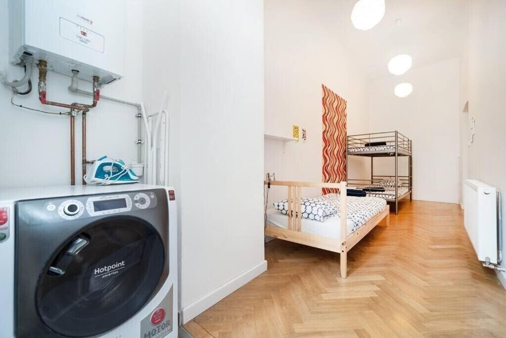 Картинка Bright Spacious Apartment 4*