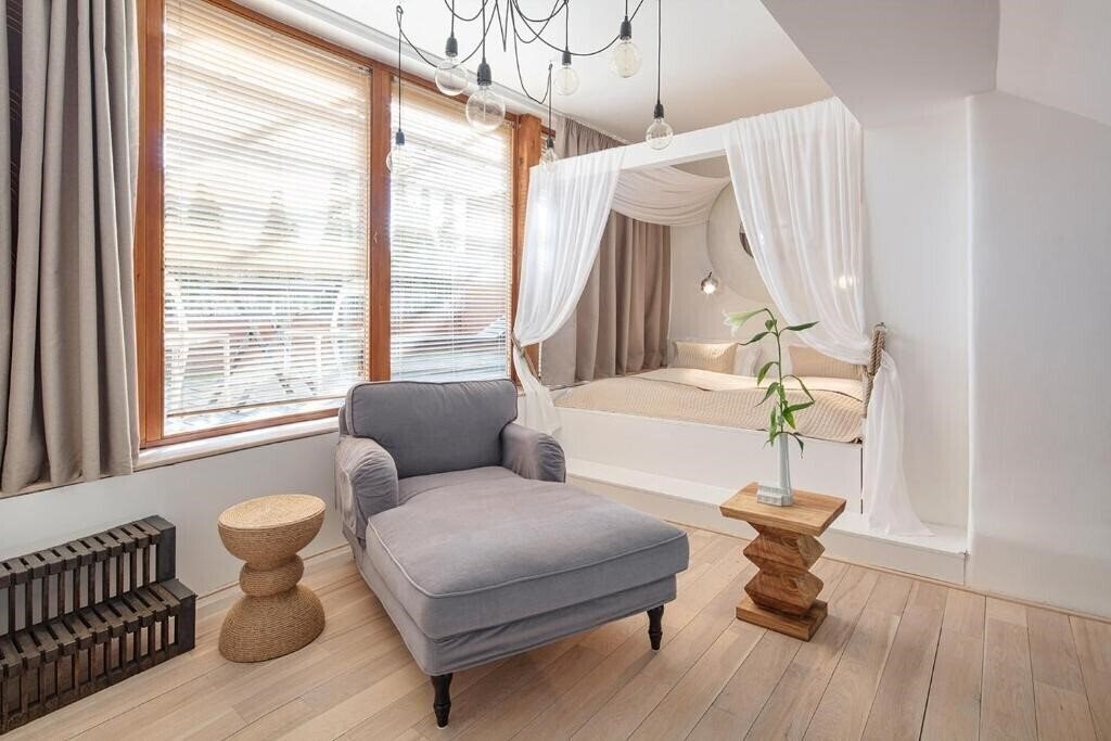 Отель Holeckova Apartments 4*