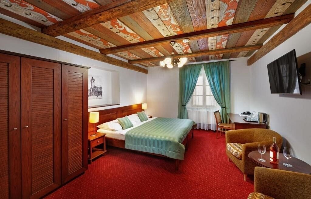 Фото Hotel Lippert 4*