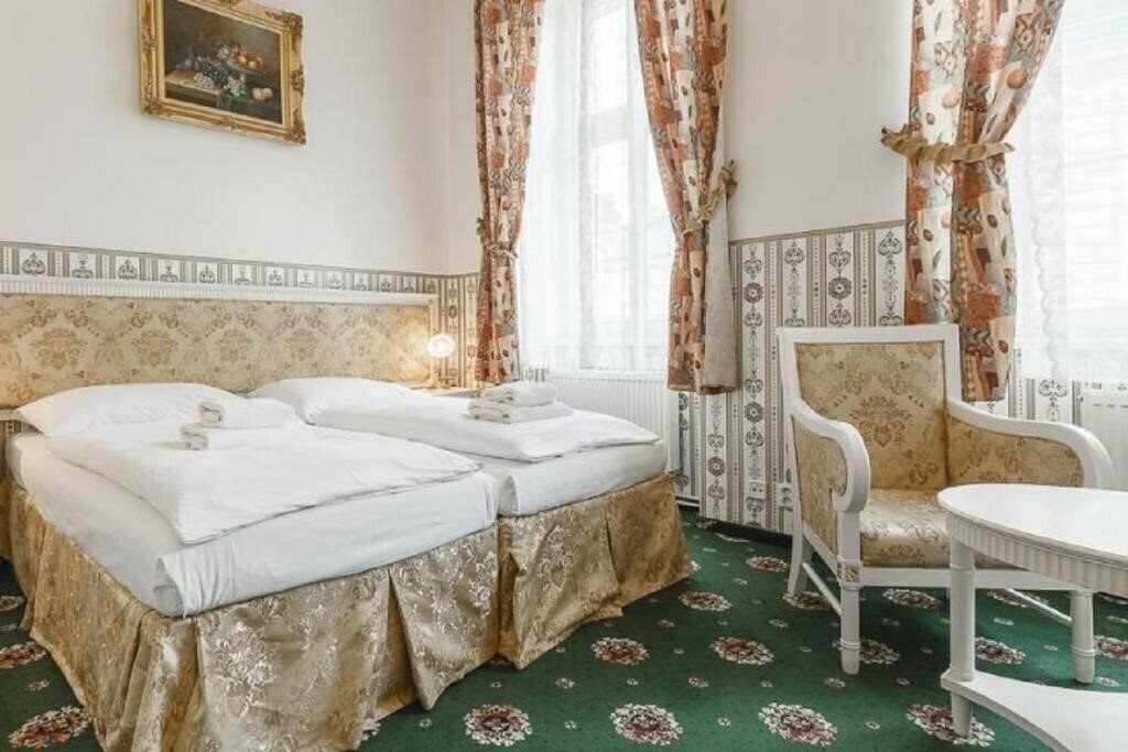 Фото Hotel Trinidad Prague Castle 4*