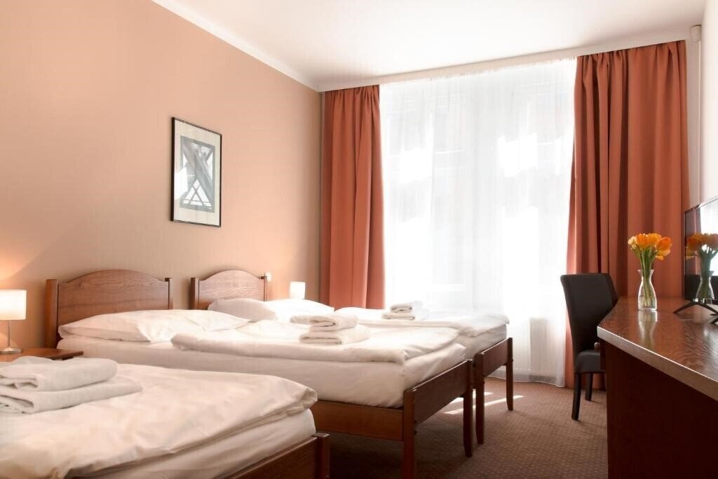 Готель Karlin 3*