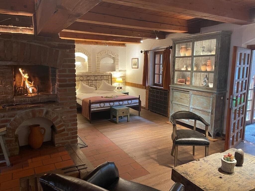 Фото Romanticky Hotel U Raka 4*