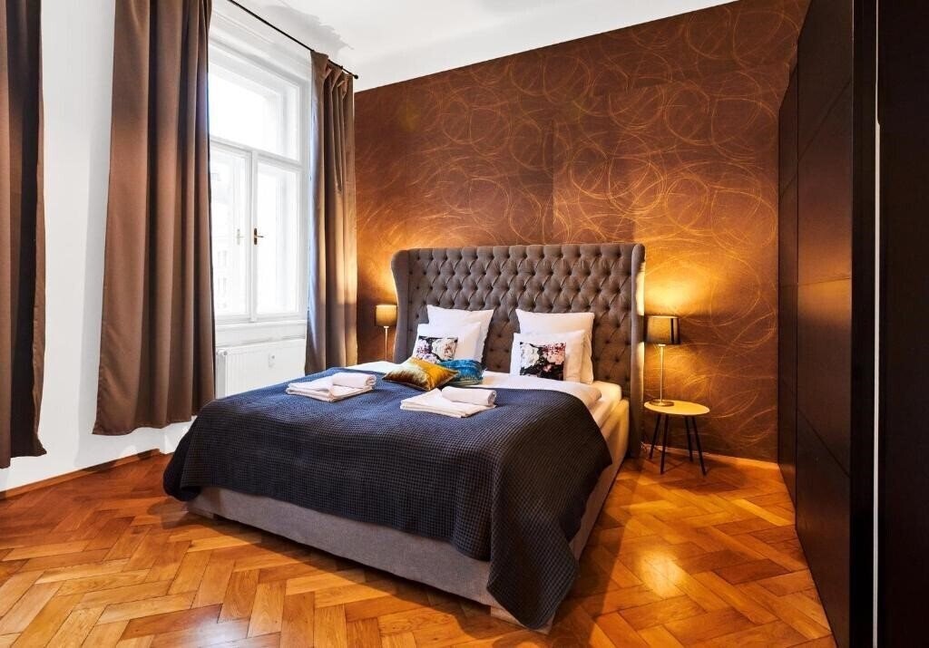 Отель Royal Route Residence Lesser Town 4*