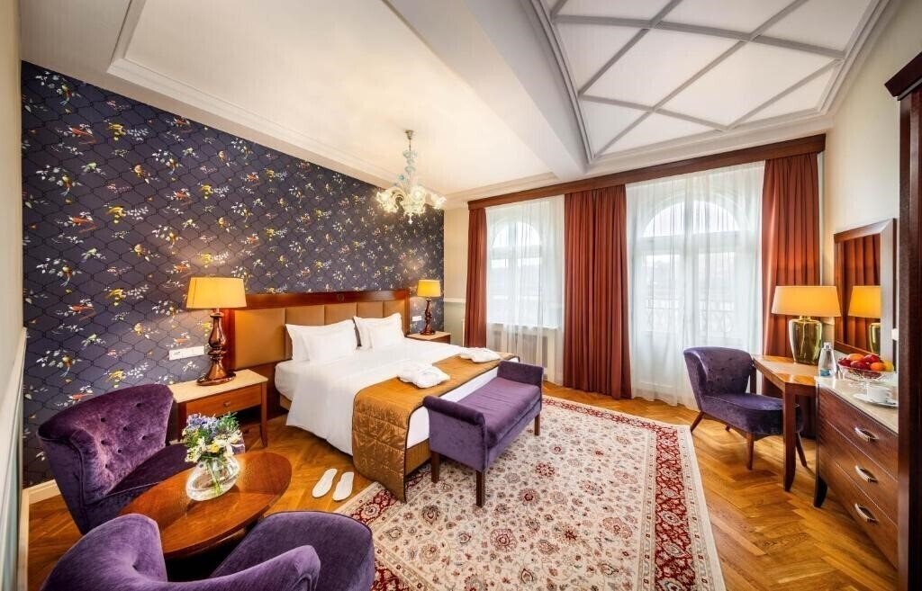 Отель Esplanade 4*