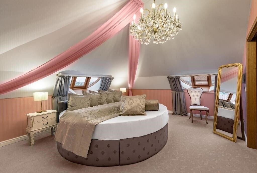Картинка Hoffmeister 5*