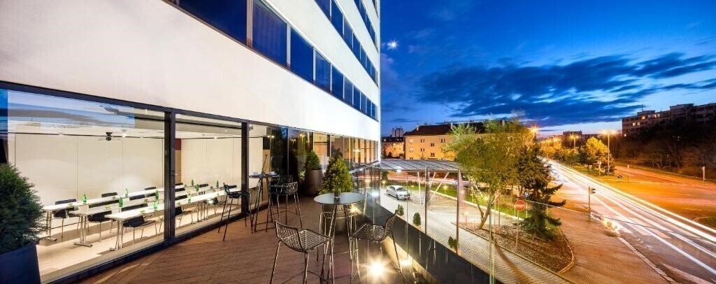 Фотографія Occidental Praha 4*